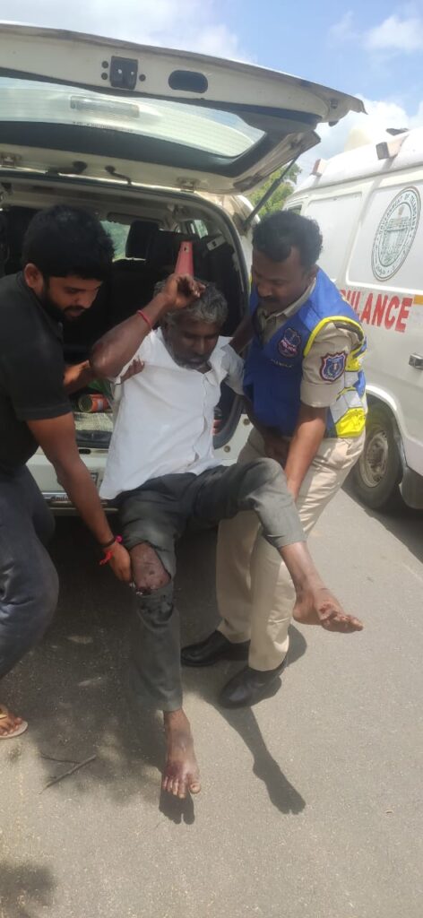 రెండు ద్విచక్ర వాహనాలు ఢీ ముగ్గురికి గాయాలు
