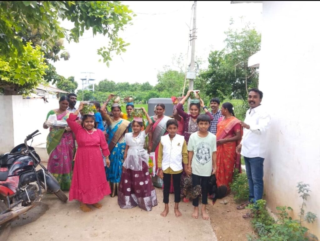 అనంతారం గ్రామంలో ఘనంగా బోనాల పండుగ