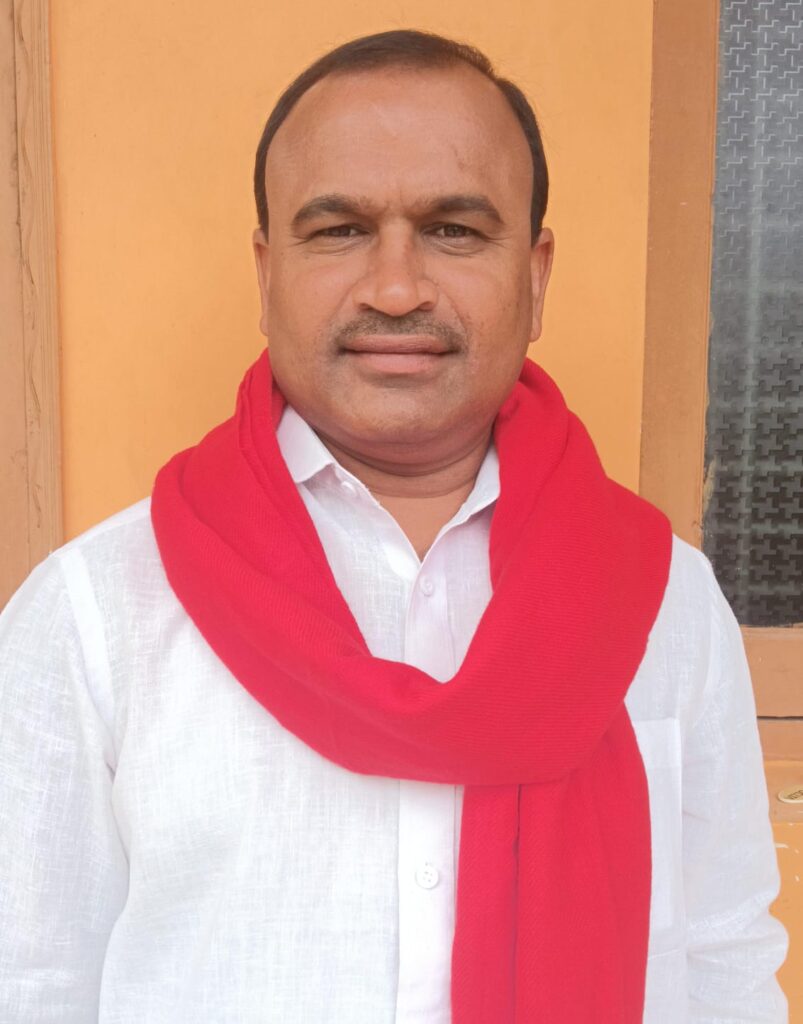 తుఫాన్ ప్రభావంతో నష్టపోయిన రైతులను, ప్రజలను ఆదుకోవాలి.