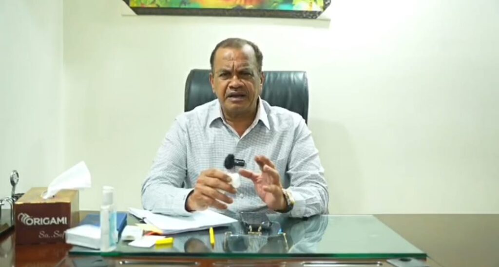 నల్లగొండ కలెక్టర్ తో మాట్లాడిన మంత్రి కోమటిరెడ్డి వెంకట్ రెడ్డి