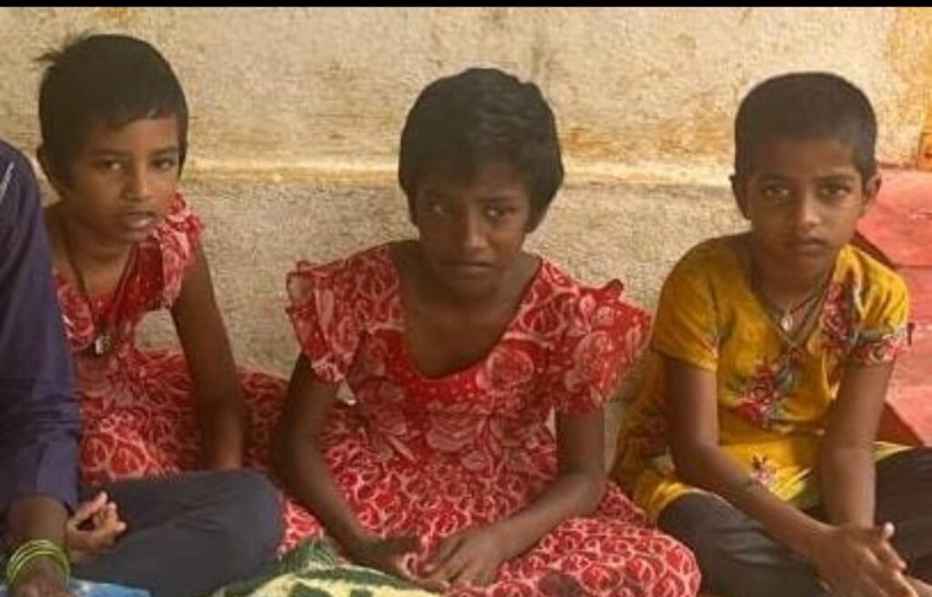అంకిరెడ్డి మల్లేష్ భార్యకు విరాళం 