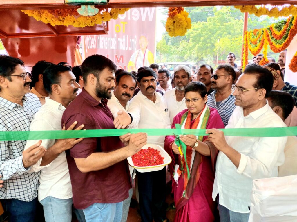 స్పార్క్ కేఫ్ ప్రారంభం యువత స్వయం ఉపాధిలో రాణించాలి