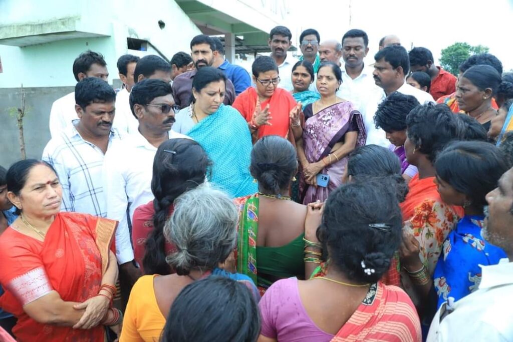 సూర్యాపేట జిల్లా కోదాడ పట్టణంలోని లక్ష్మీపురం కాలనీలో
