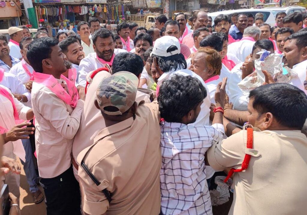 సీఎం రేవంత్ రెడ్డి దిష్టిబొమ్మను దహనం చేసిన ఎమ్మెల్యే శ్రీ కొనింటి మానిక్ రావు , 