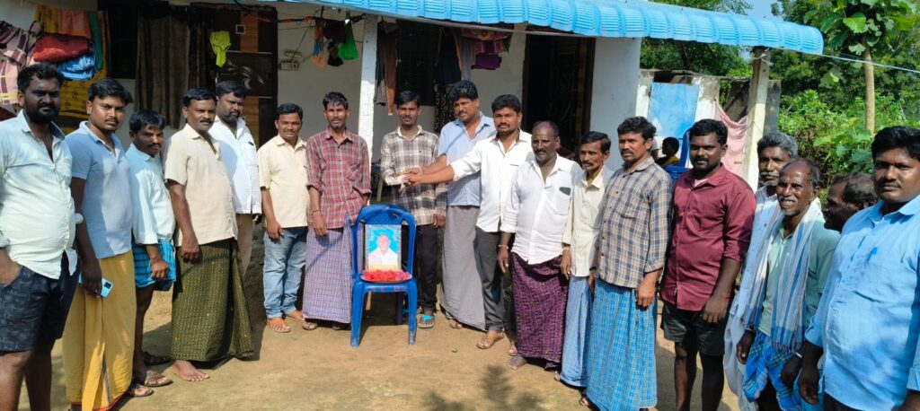 పెంటయ్య కుటుంబానికి ఆర్థిక సాయం చేసిన గ్రామస్తులు..