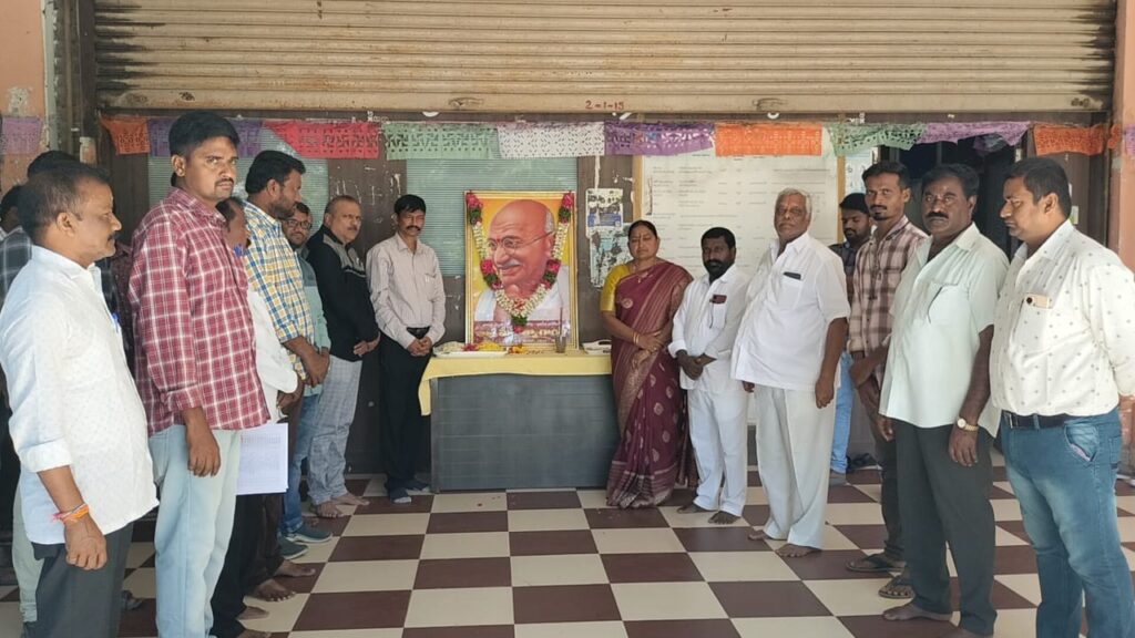 సూర్యాపేట మున్సిపల్ లో గాంధీ జయంతి వేడుకలు