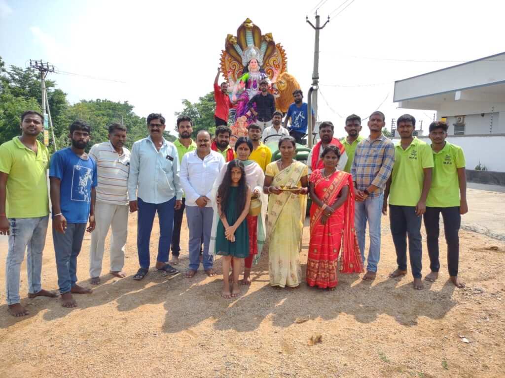 నూతనకల్ లో ప్రారంభమైన దేవి శరన్నవరాత్రి ఉత్సవాలు