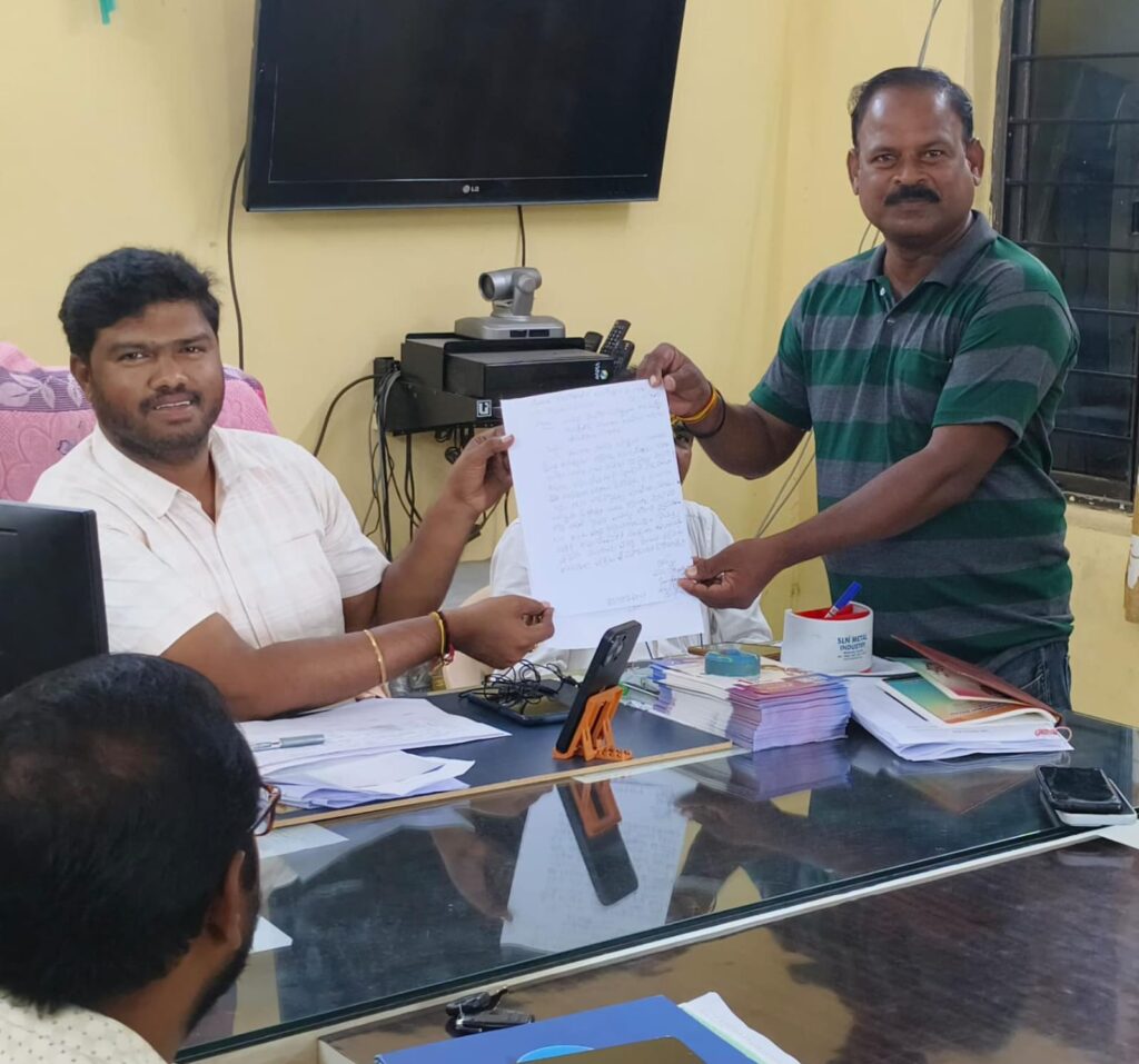 మునగాలలో తక్షణమే వీధిలైట్లు ఏర్పాటు చేయాలి