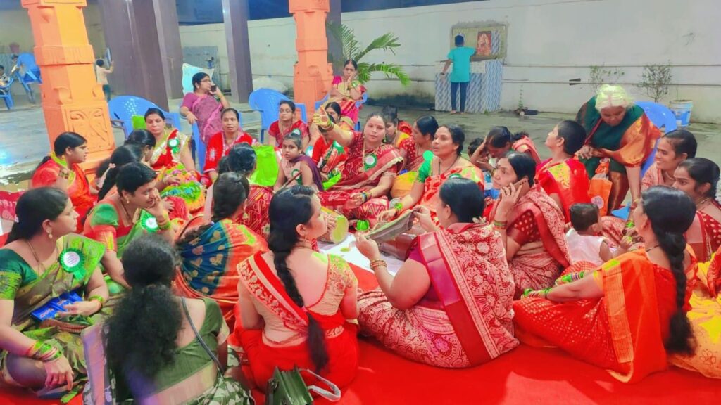 దేవి నవరాత్రి ఉత్సవాల సందర్భంగా తులజా భవాని దేవాలయంలో జాగరణ ఉత్సవాలు