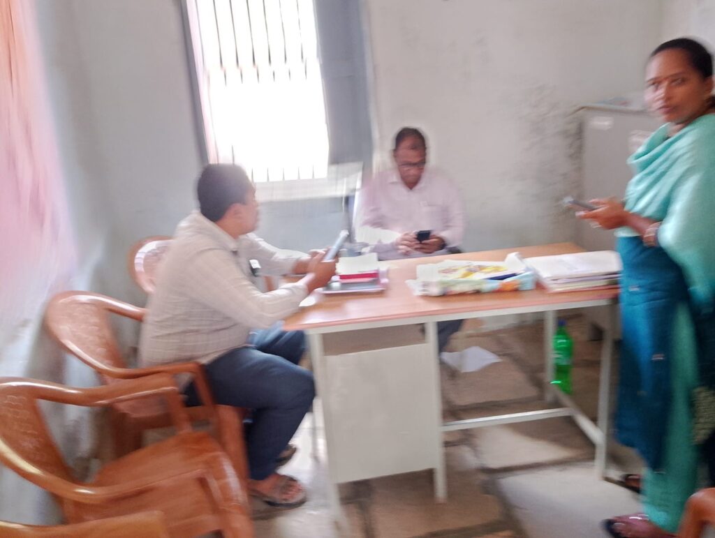 గ్రామస్తుల ఫిర్యాదు మేరకు డిపివో విచారణ