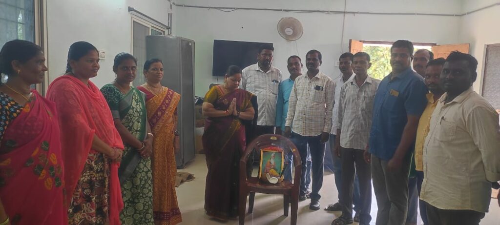 మోతే ఎమ్మార్వో కార్యాలయంలో వాల్మీకి జయంతి