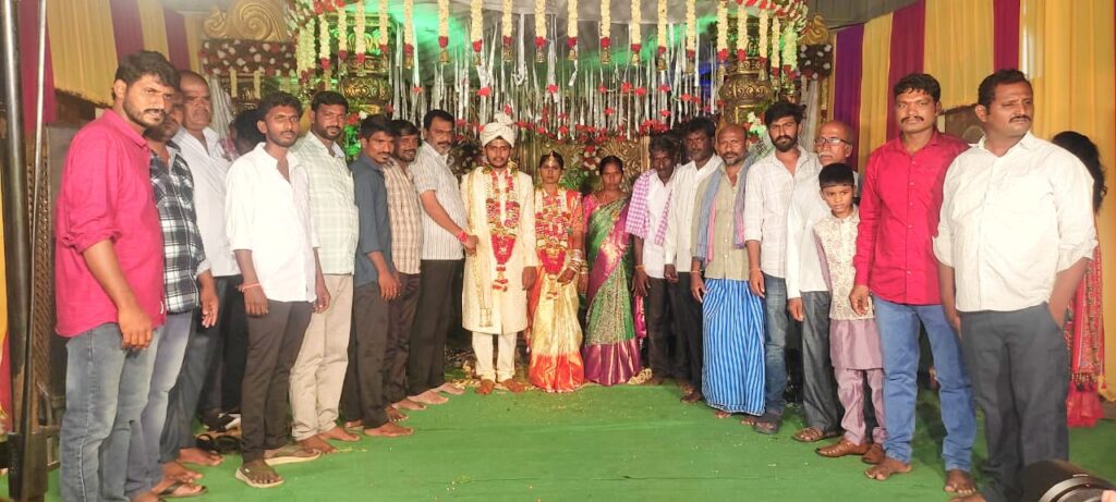 వివాహ వేడుకల్లో పాల్గొన్న కీసర సంతోష్ కుమార్ రెడ్డి 
