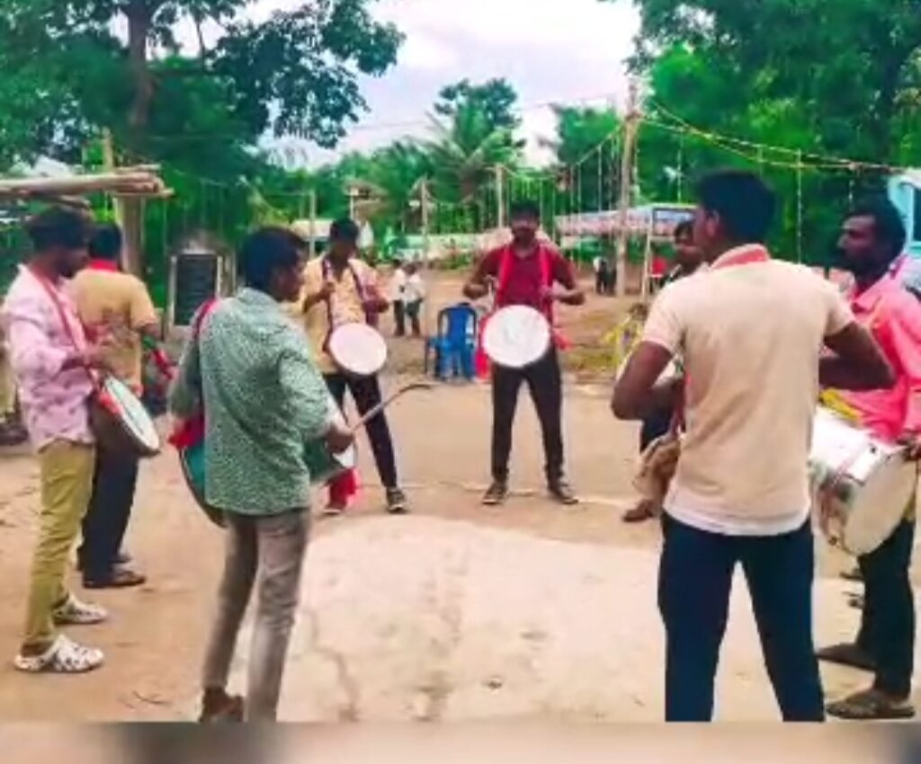 సద్ధులబతుకమ్మను అంగరంగ వైభవంగా నిర్వహించరు 