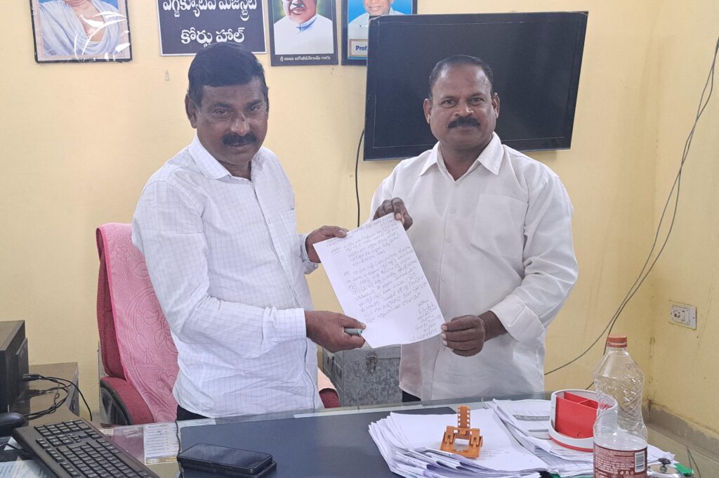 మునగాల సర్వీస్ రోడ్డు, గణపవరం రహదారిపై దుమ్ములేకుండా చర్యలు తీసుకోవాలి