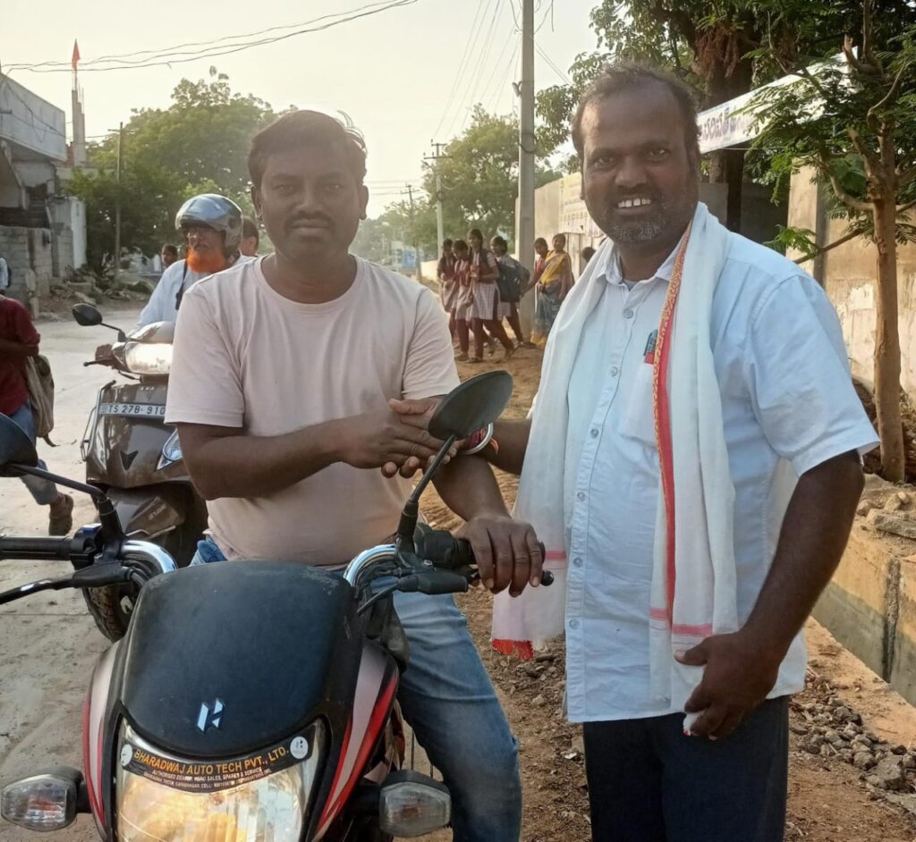 ఉద్యోగుల, నిరుద్యోగుల గొంతుకనై వారి సమస్యల పరిష్కారానికి పోరాటం చేస్తా.