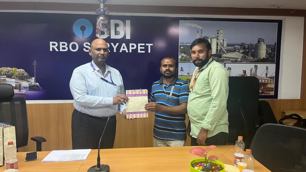 ఎస్బిఐ మినీ బ్యాంక్స్ సేవలు అభినందనీయం