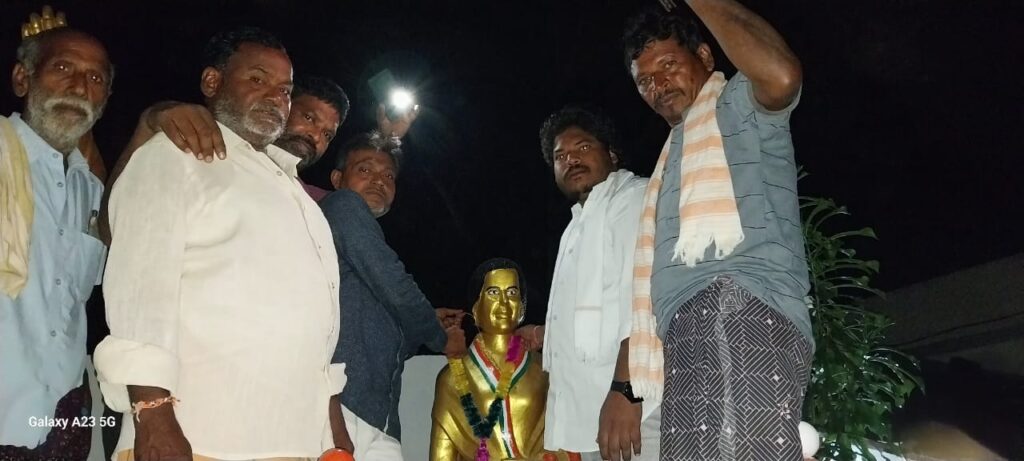 మాజీ ప్రధాని ఇందిరా గాంధీ జయంతి వేడుకలు