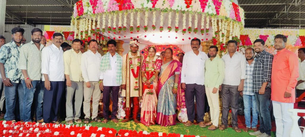 కోహీర్ మండల ఫొటోగ్రాఫర్ అధ్యక్షులు శ్యామ్ రావ్ కూతురి విహాహానికి హాజరుఅయిన మండల ఫొటోగ్రాఫర్లు