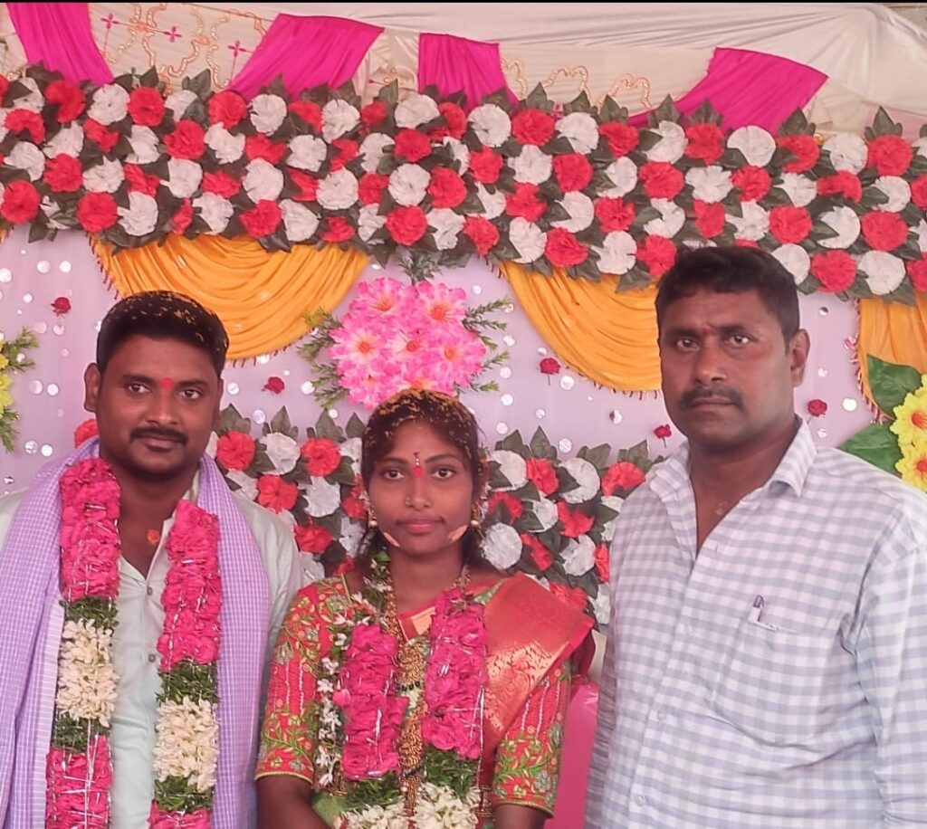 పజ్జురి నరేష్ సౌజన్య నిశ్చితార్థానికి పాల్గొన్న మీ 31 సూర్యాపేట జిల్లా న్యూస్ రిపోర్టర్