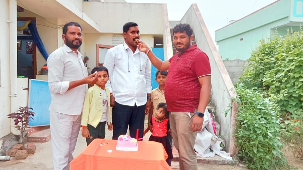 మీ 31 రిపోర్టర్ జన్మదిన వేడుకలు 