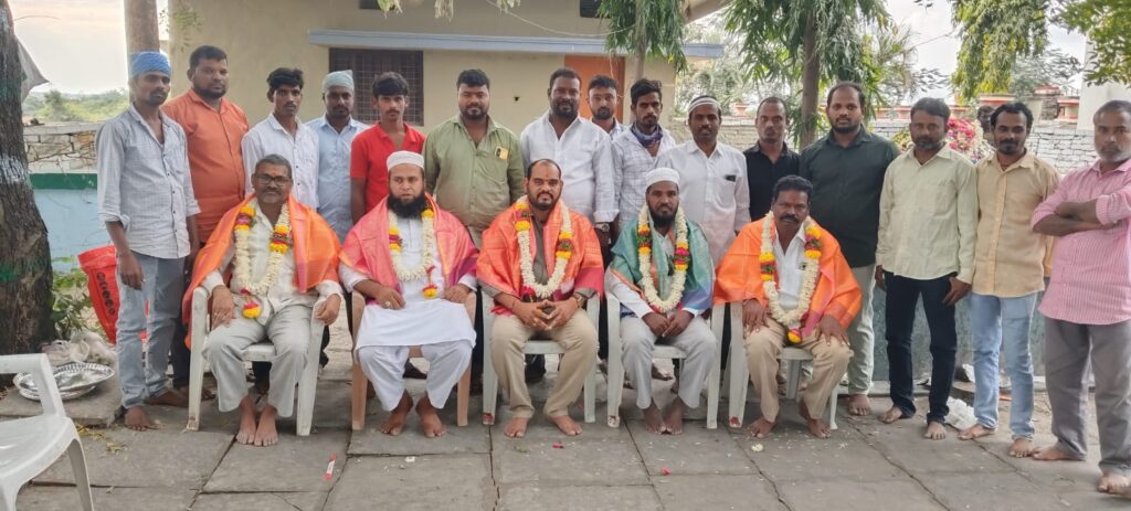 తాండూర్ర్  మండల బిసి సెల్ అధ్యక్షులు ఆర్ సి గౌడ్ కి   ఘన సన్మానం 