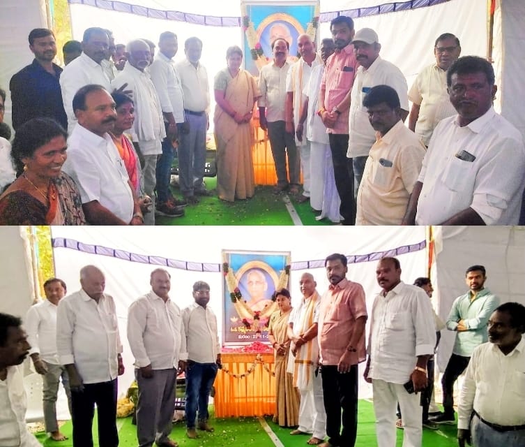మాజీ మార్కెట్ చైర్మన్ హనుమంత రెడ్డి శశిధర్ రెడ్డి తల్లి చిత్రపటానికి పూల మాలలు వేసిన కోదాడ ఎమ్మెల్యే