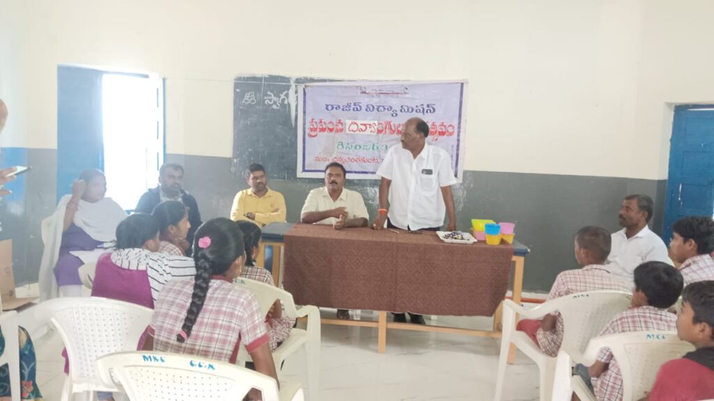 దివ్యాంగులు సంకల్పంతో ముందుకు సాగాలి: ఎంపీడీవో సుధాకర్ రెడ్డి
