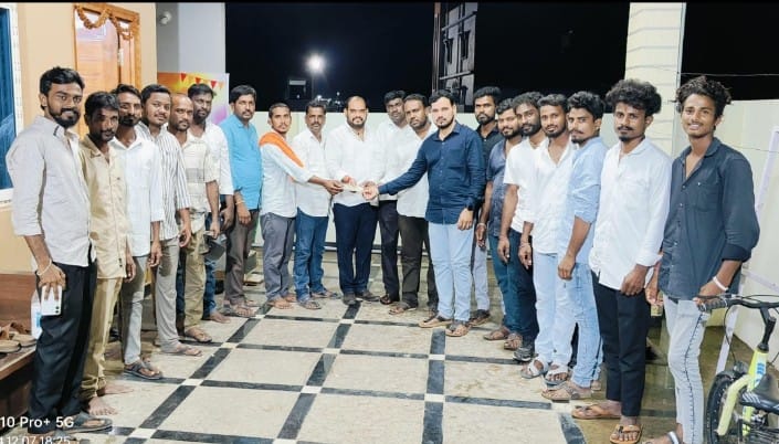 శివాజీ మహారాజ్ విగ్రహ ప్రతిష్టాపనకు రూ.1లక్ష 11వేలవిరాళం.