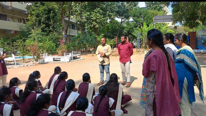 గురుకులాల్లో సమస్యలను పరిష్కరించాలి 