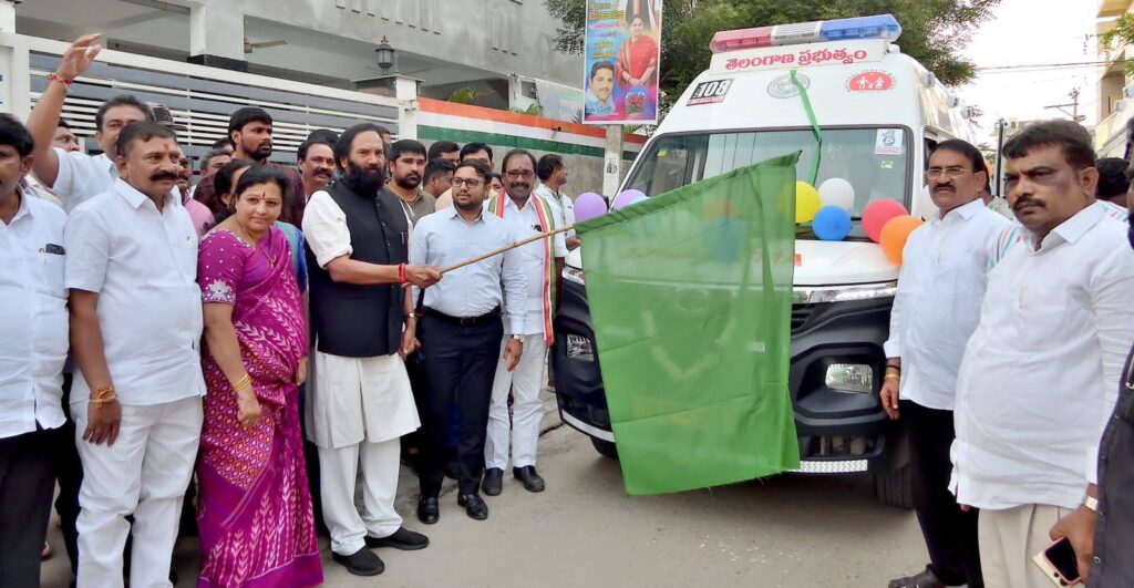 కోదాడలో 108 అంబులెన్స్ ప్రారంభం 