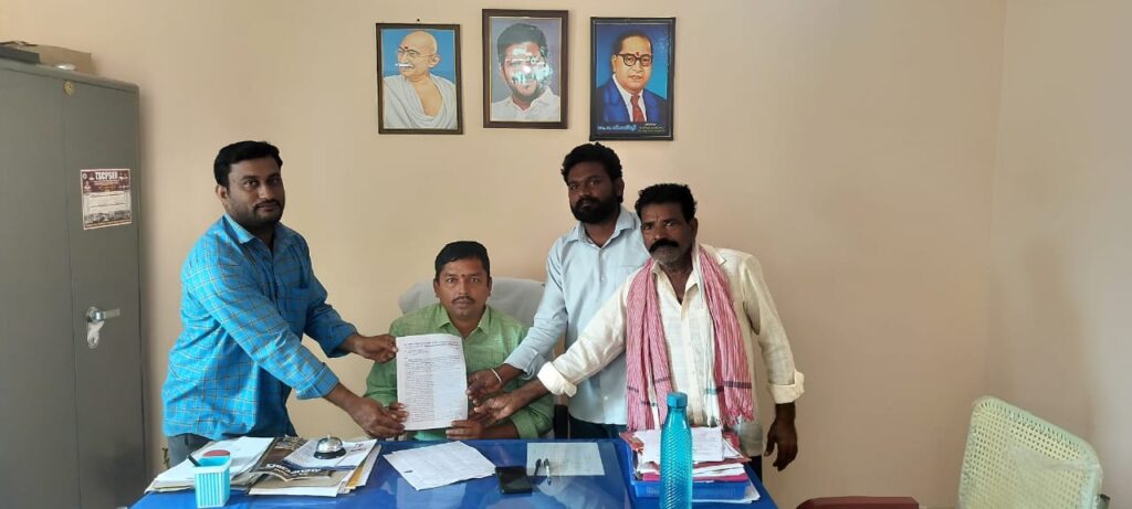 గ్రామపంచాయతీ సిబ్బందిని శాశ్వత ఉద్యోగులుగా గుర్తించాలి లేకుంటే ఈ నెల 27 28న టోకెన్ సమ్మె....