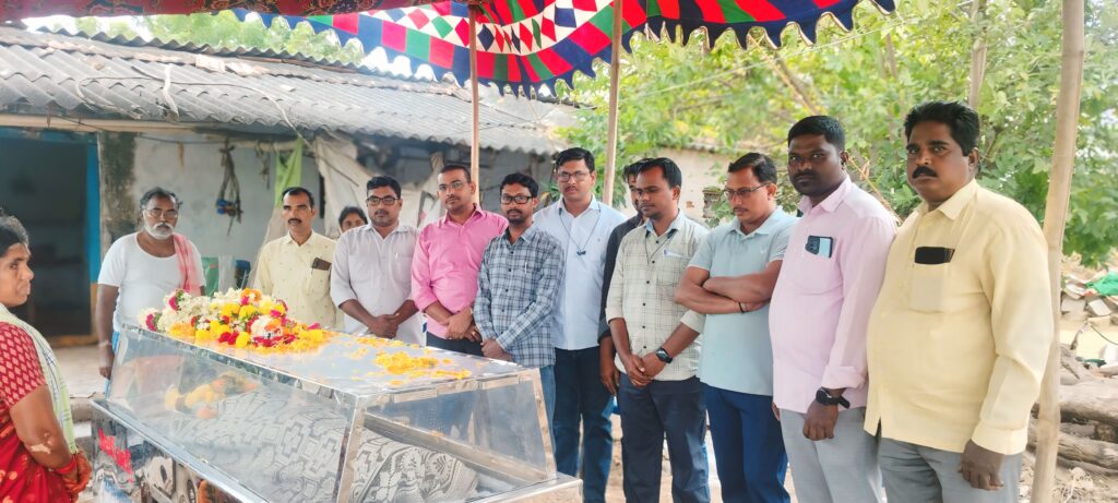 జర్నలిస్ట్ గాంధీ తండ్రి మృతి బాధాకరం.