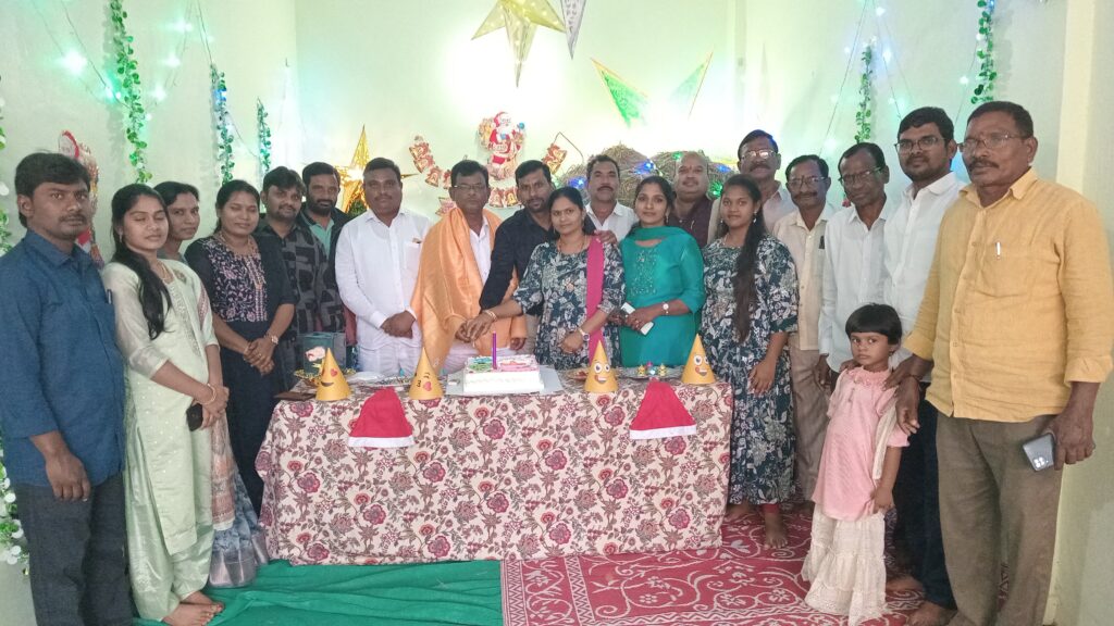 క్రీస్తు మార్గంలో పయనించాలి