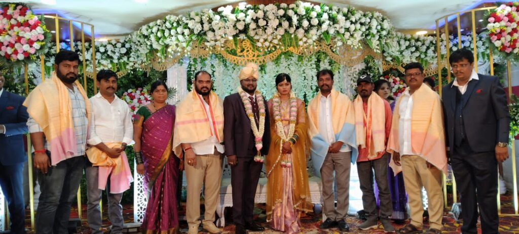 వివాహ వేడుకలో పాల్గొన్న ఆర్.సీ గౌడ్ 