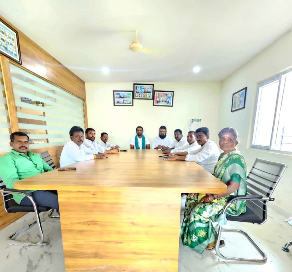 ప్రాథమిక వ్యవసాయ సహకార సంఘం పాలకవర్గ సమావేశం