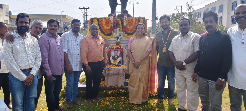 మహావీరచక్ర సంతోష్ బాబు ప్రాణత్యాగం యువతకు స్ఫూర్తి కావాలి