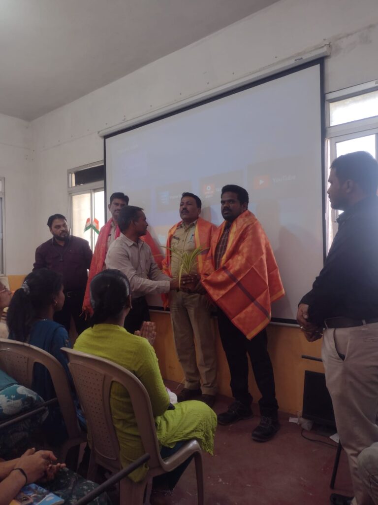 నిరుద్యోగ యువతీ యువకులకు సోలార్ ఉచిత శిక్షణ.