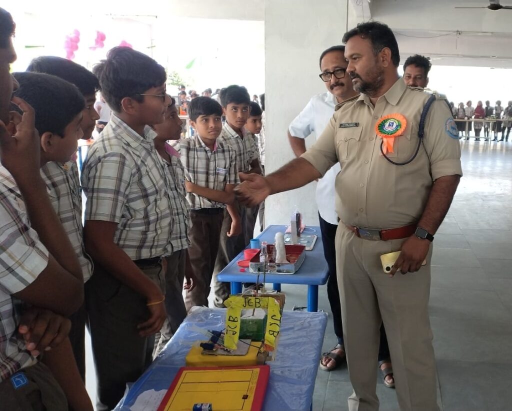శ్రీ చైతన్య పాఠశాలలో ఘనంగా జాతీయ సైన్స్ దినోత్సవం