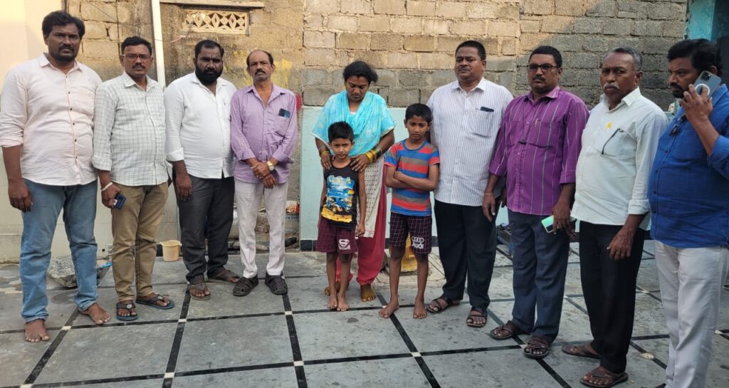 రఘు కుటుంబాన్ని పరామర్శించిన, ఎంజెఎఫ్ జాతీయ అధ్యక్షుడు దాసు