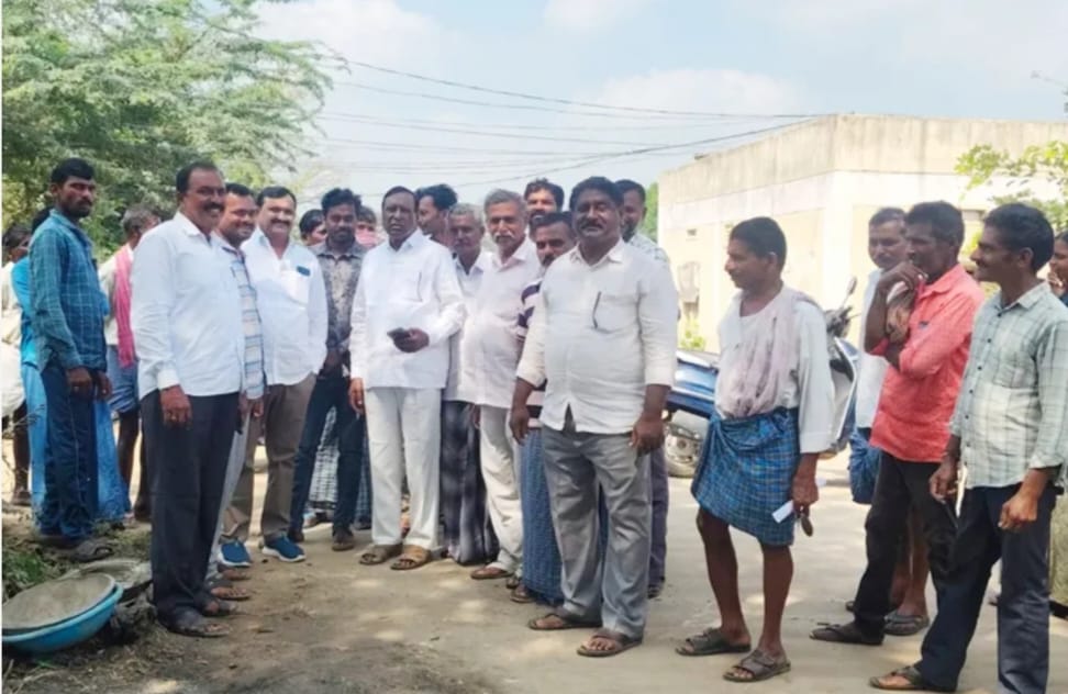 బిక్యతండా డబల్ బెడ్ రూమ్ ఇండ్లకు మౌలిక వసతులు కల్పిస్తాం..కాంగ్రెస్ మండల పార్టీ అధ్యక్షుడు వరప్రసాద్ రెడ్డి