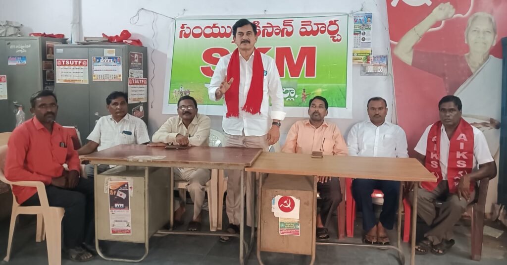 పంటల మద్దతు ధర, ఉత్పత్తి ఖర్చుల నియంత్రణ చట్టం చేయాలి