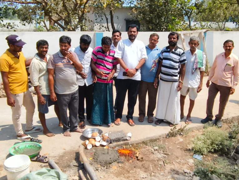 పలు గ్రామాలలో సిసి రోడ్లు శంకుస్థాపన చేసిన మండల పార్టీ అధ్యక్షులు 