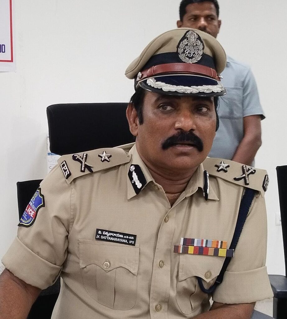 శాంతి భద్రతల పరిరక్షణకు ప్రతి ఒక్కరూ పోలీస్ తో భాగస్వామ్యం కావాలి. 