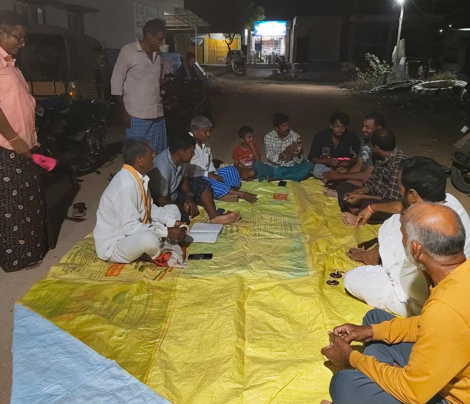 వర్షాలు కురవాలని రామాలయంలో భజన కార్యక్రమం 