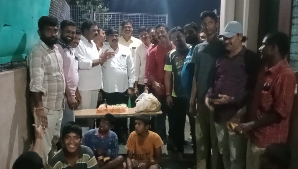 శనగల రాధాకృష్ణ ఆశ్రమంలో ఘనంగా కీసర సంతోష్ రెడ్డి గారి జన్మదిన వేడుకలు