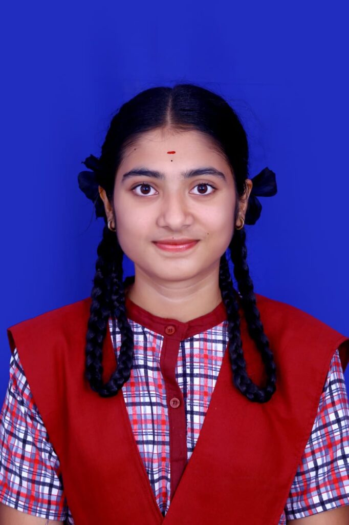 పేదింటి బిడ్డకు పదవ తరగతిలో తెలుగులో వందకు వంద మార్కులు 