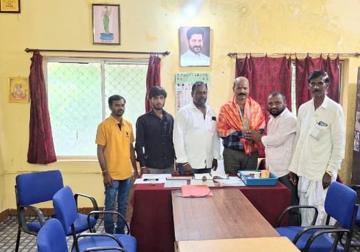 న్యాల్కల్ మండలం ఎంపీడీవో ని సన్మానిoచ్చిన మారుతీ