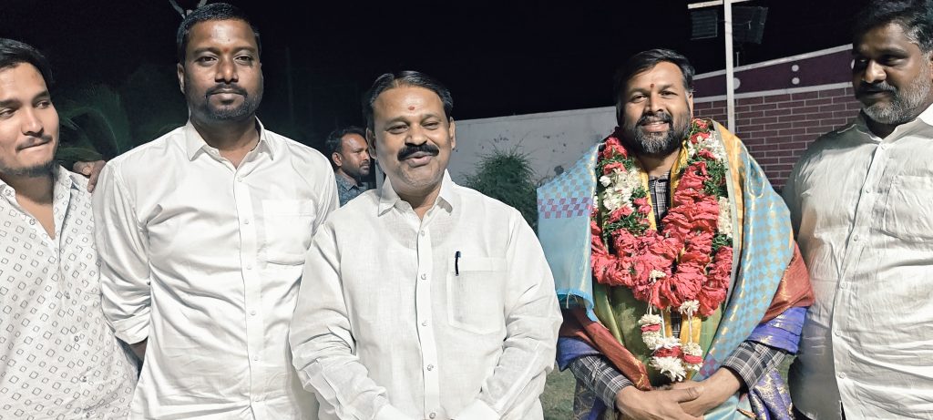 జన్మదిన వేడుకలు పాల్గొన్న బిఆర్ఎస్ నాయకులు