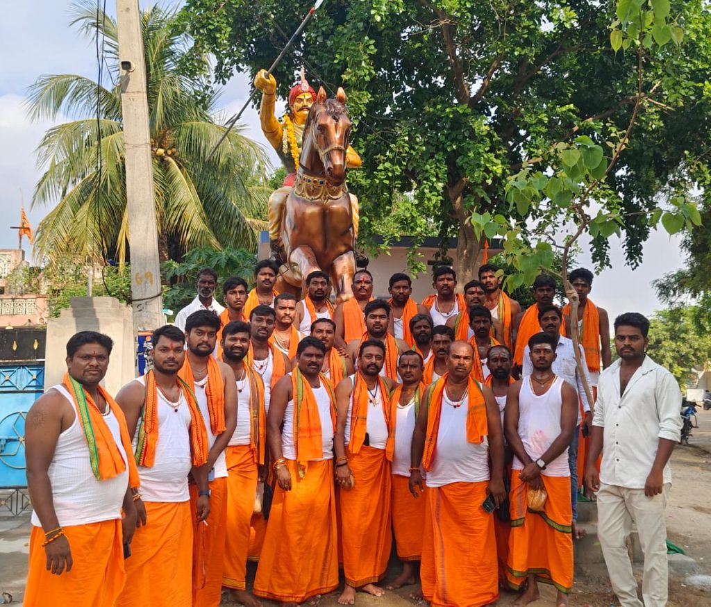 సర్దార్ సర్వాయి పాపన్న గౌడ్ విగ్రహావిష్కరణ   